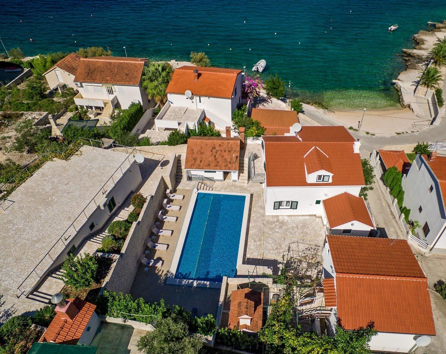 Apartments Bisernica-With Pool Ražanj Exterior foto